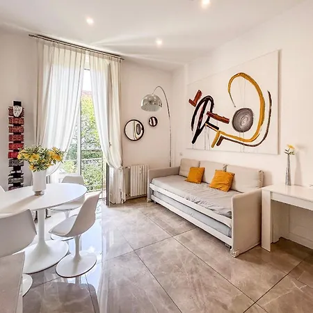 Casa Alberto Da Giussano, Elegante Bilocale In Centro Con Balcone Sul Parco * Milan